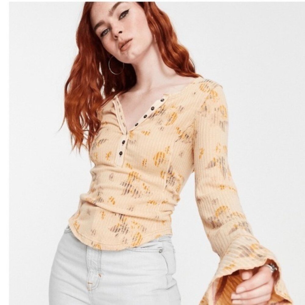 NWT Free People Ribbed Long Bell Sleeve Floral Print Retro Henley Top - Picture 12 of 16
